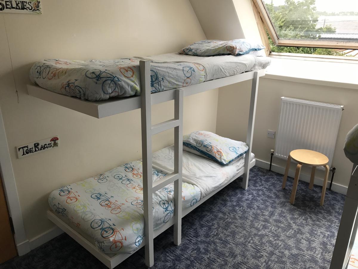Skye Backpackers Hostel Кайлакин Екстериор снимка